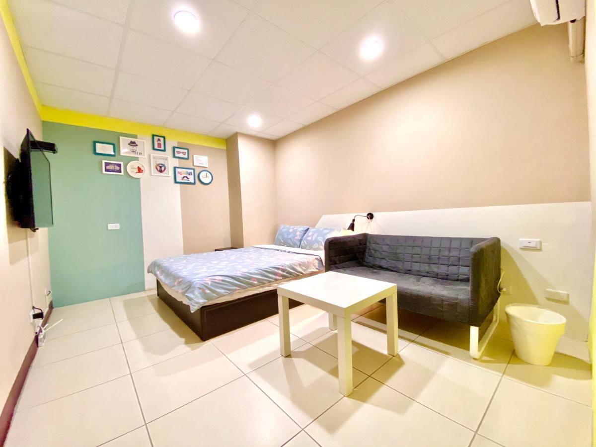 Wei Yang Guest House ไถหนาน ภายนอก รูปภาพ